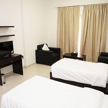 Aurak Guest House Ras al-Khaimah Ngoại thất bức ảnh